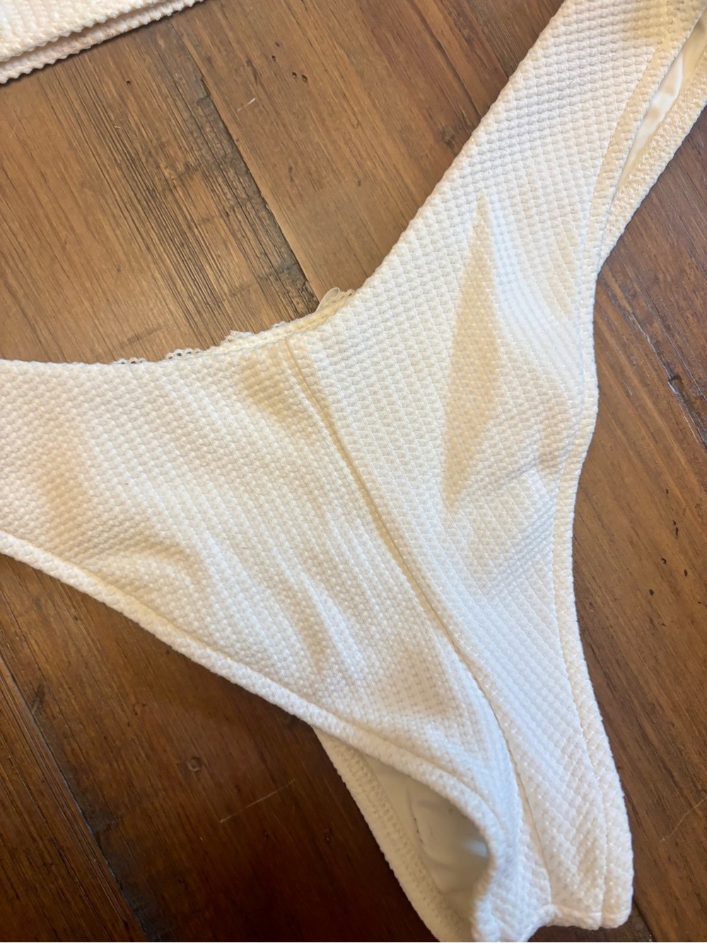 Frankie’s bikinis x Gigi HADID white waffle bikini set - Picture 11 of 14